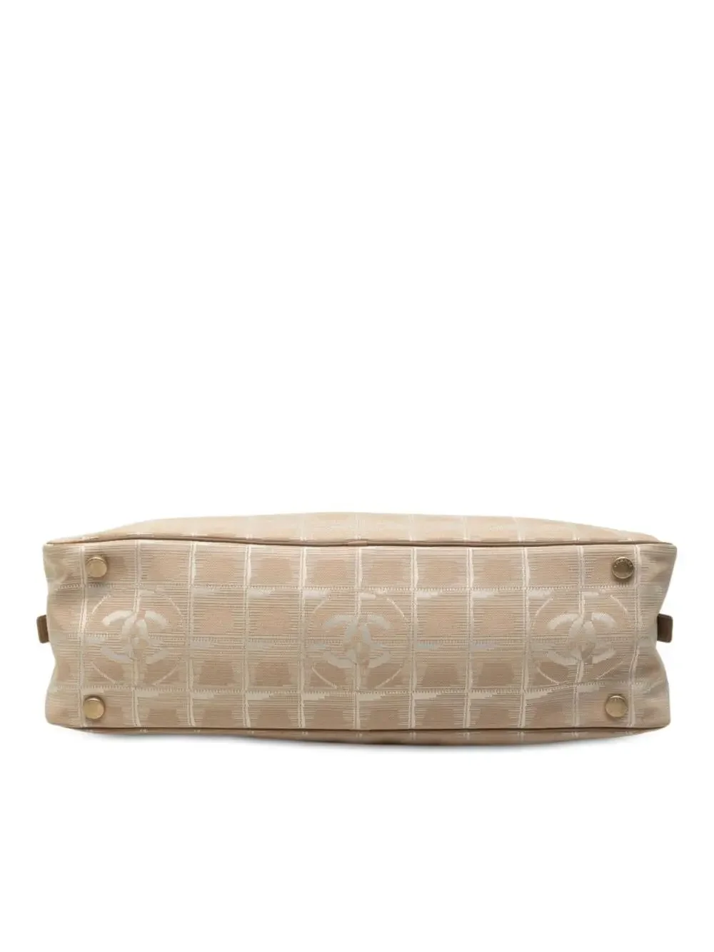 CHANEL elevate your